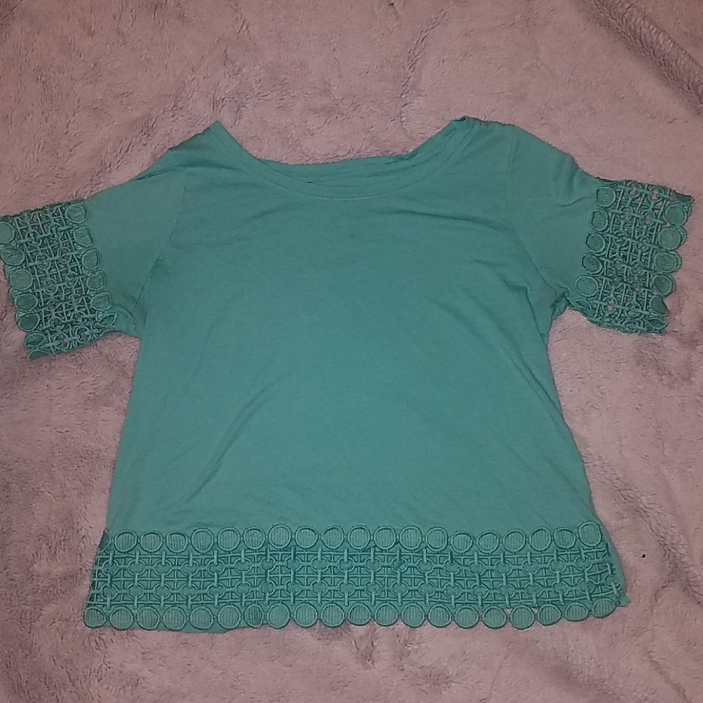 Beautiful cropped blouse